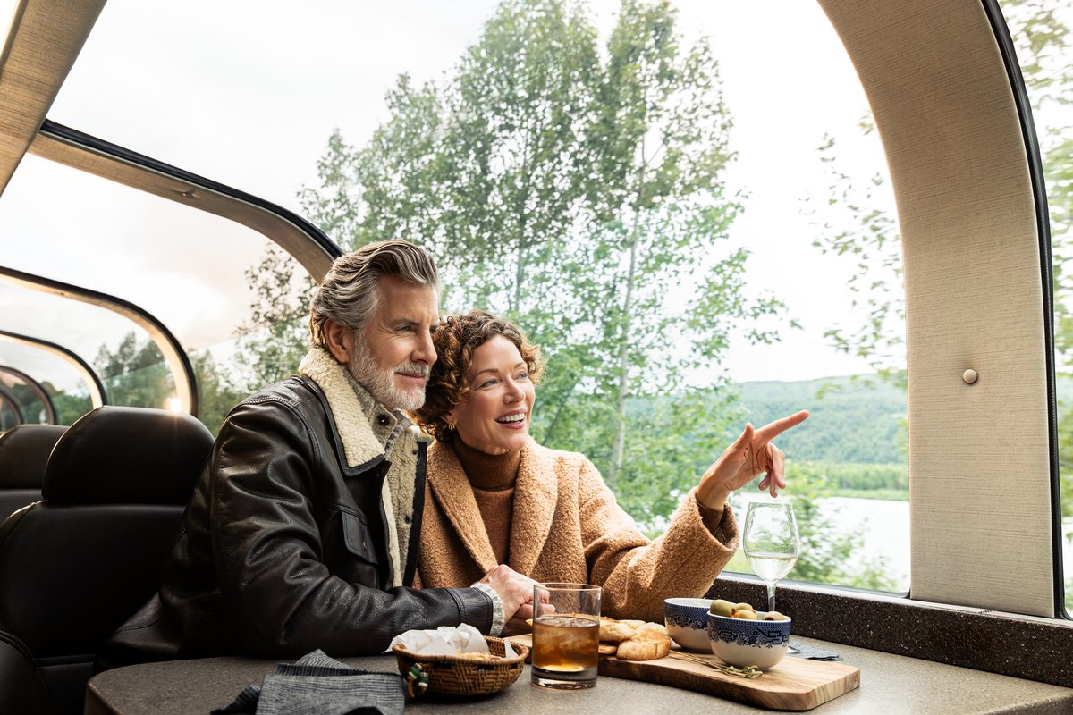 05_BODY_train_dome_dining