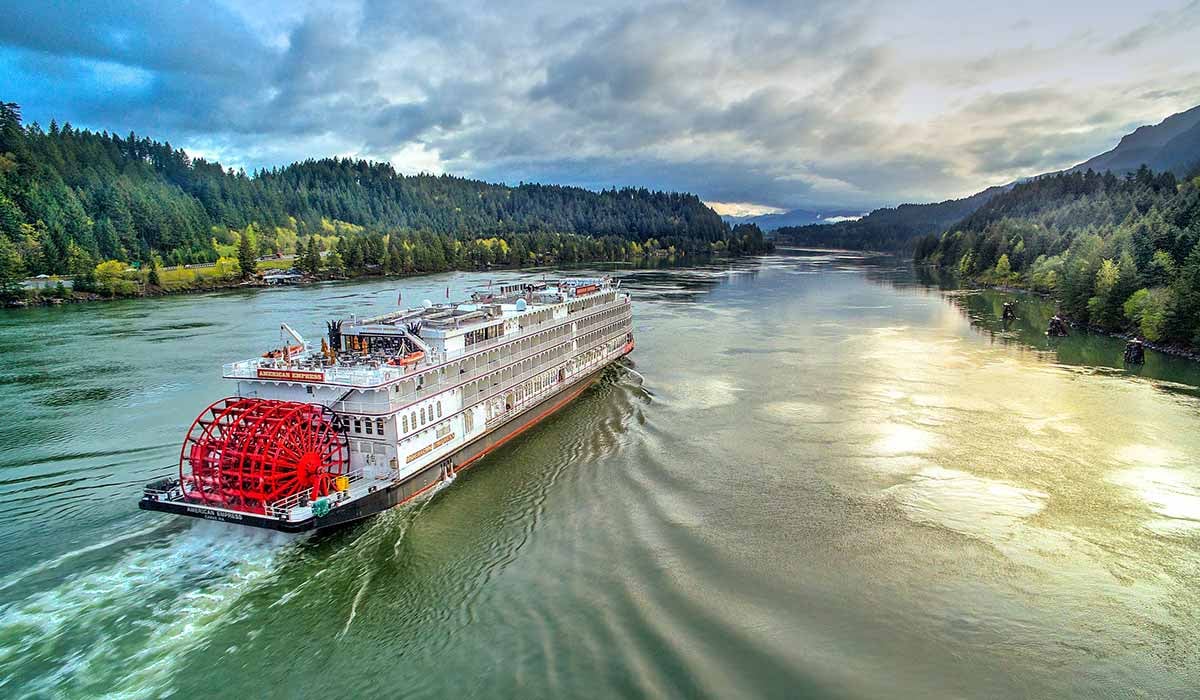 American_Queen_Steamboat_Company_PNW-1