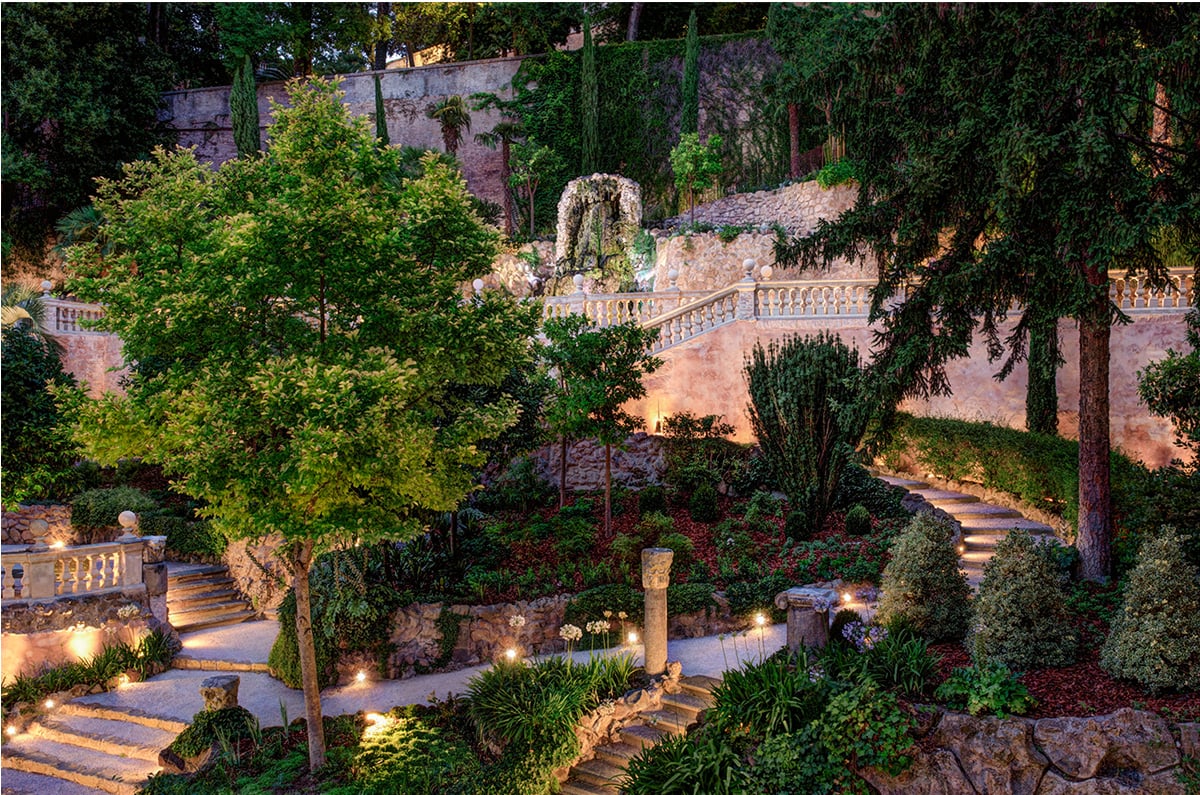 Body- horizontal russie secret garden