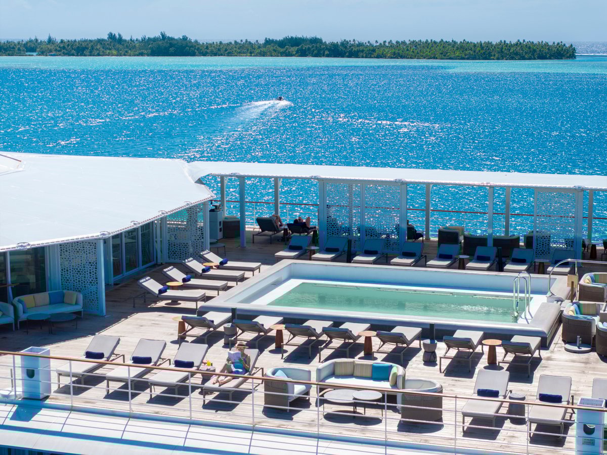 CC.L_Pool-Deck_Aerial_6757-1201x900-e339a72