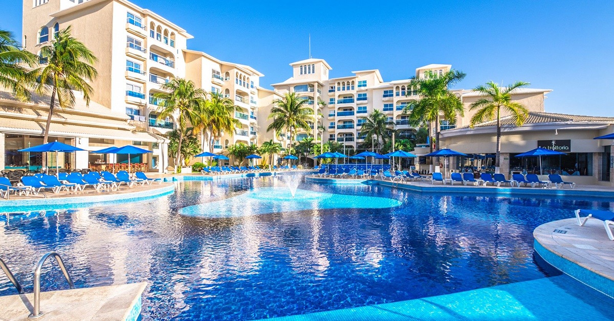 Cancun Pool