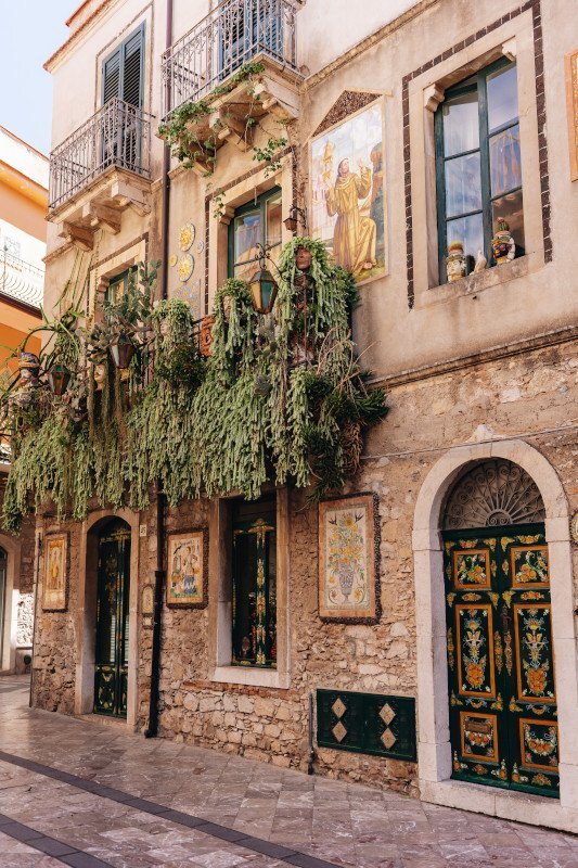DEST_Taormina_Italy_SBN_Ovation_31_533x800