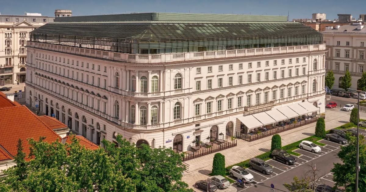 How To Plan a Multi-Stop Itinerary Around Luxury Hotel Stays