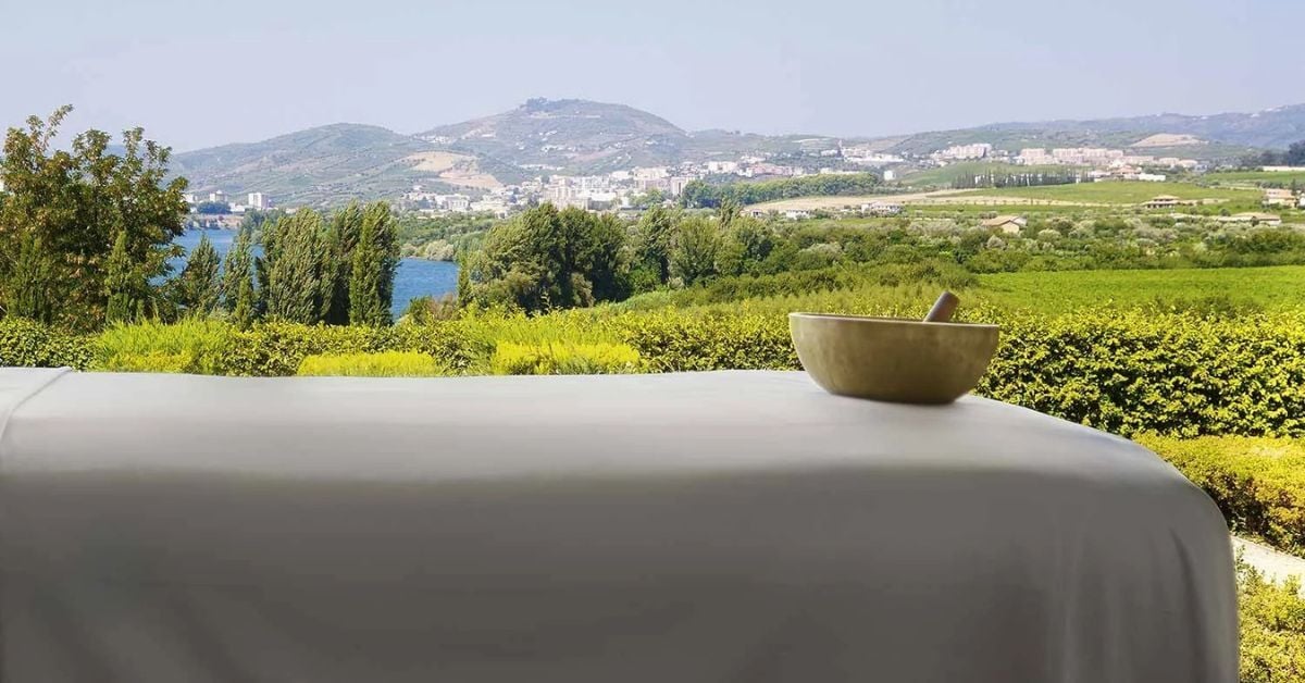 How Couples Can Reconnect at Luxury Spa Resorts