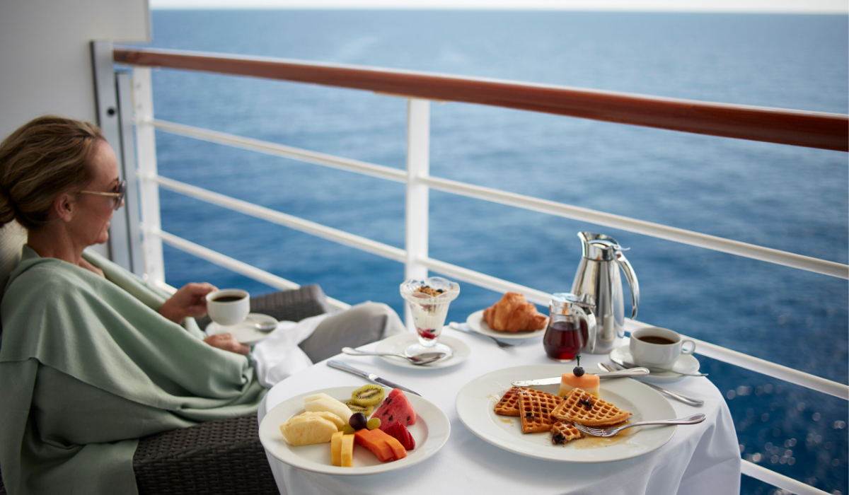 Oceana_Cruises -Room-Service