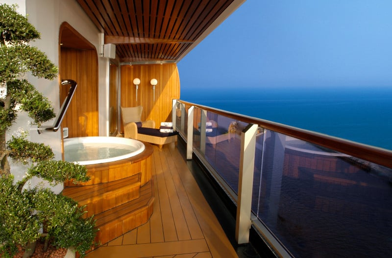 Oosterdam_Pinnacle_Suite_Verandah