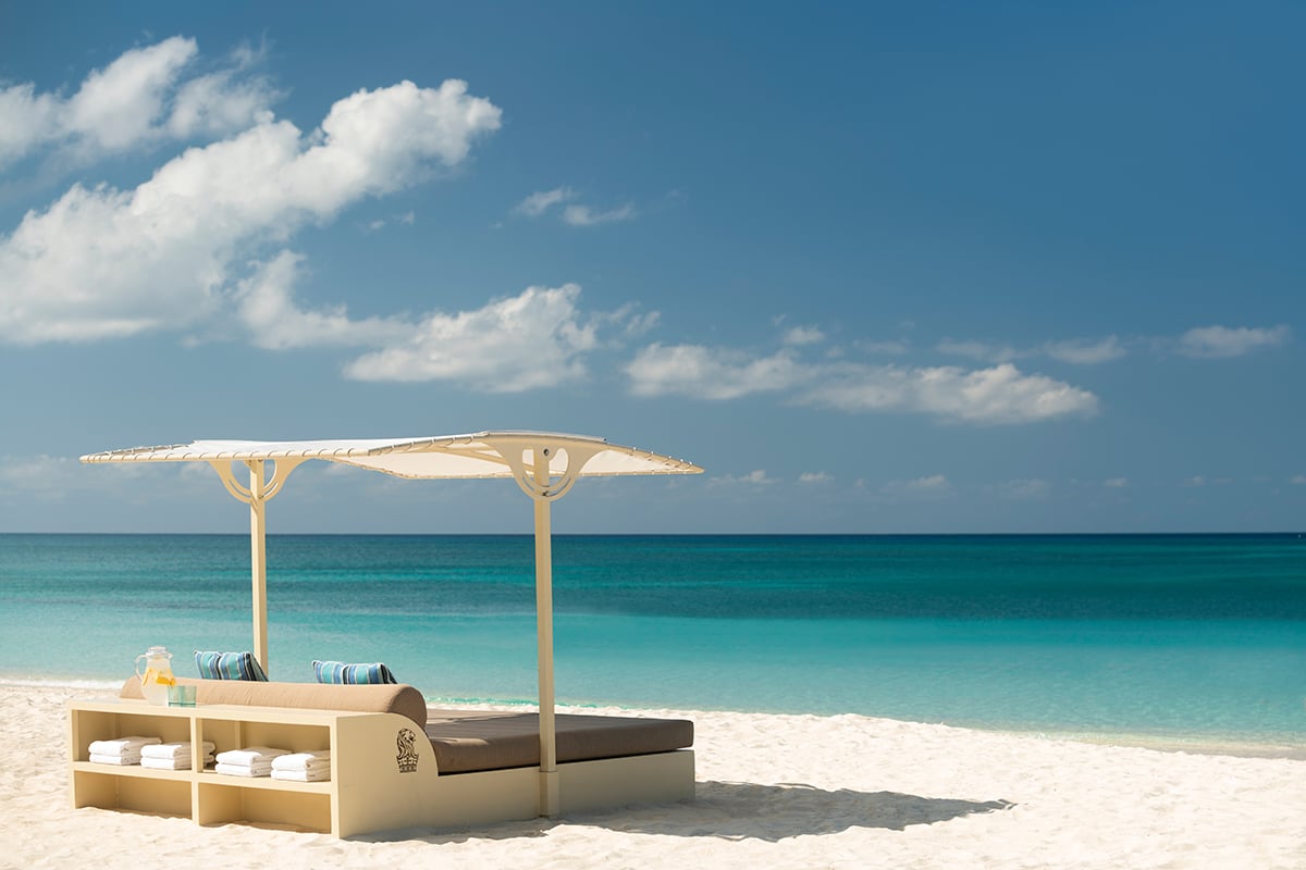 The Ritz-Carlton, Grand Cayman_DayBed_Beach