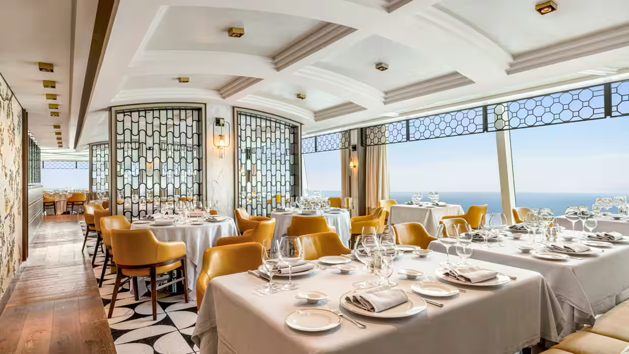 Vista-allura-culinary-experiences-culinary-masterpieces-ship-toscona-1238X696-main-room-2