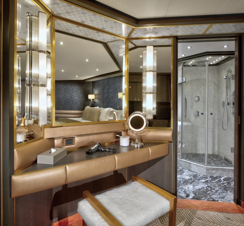 ZUDM21-PinnacleSuite-VanityR