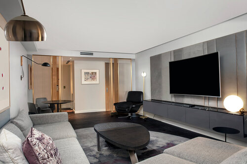 conrad ny suite living room