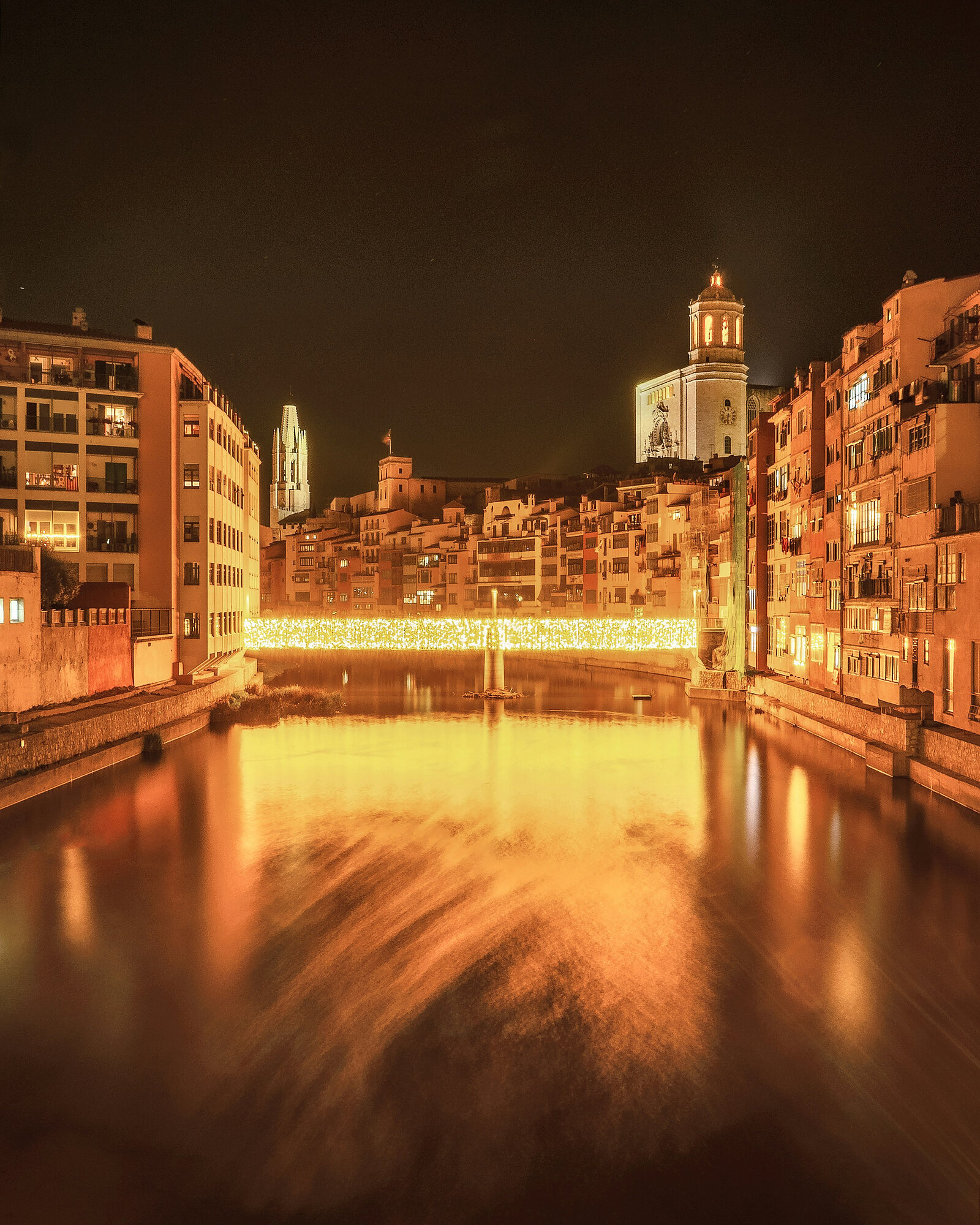 Girona at night