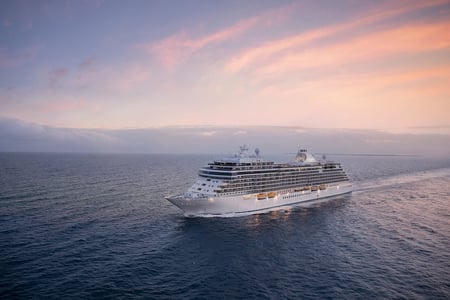 Splendor at sea