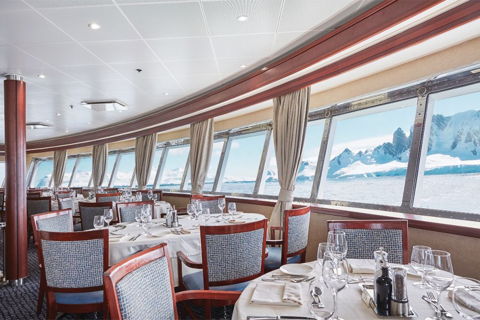 silversea-ship-silver-explorer-public-area-the-restaurant-1