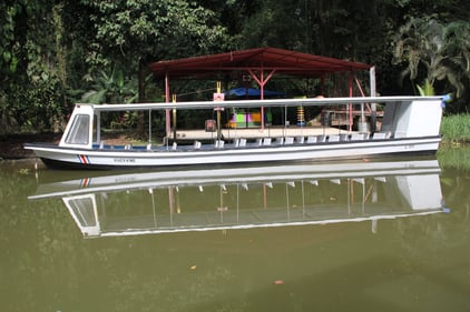 tortuguero-boat-hero-2000w_1