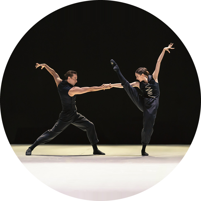 cunard-ballet-duet-circle-800